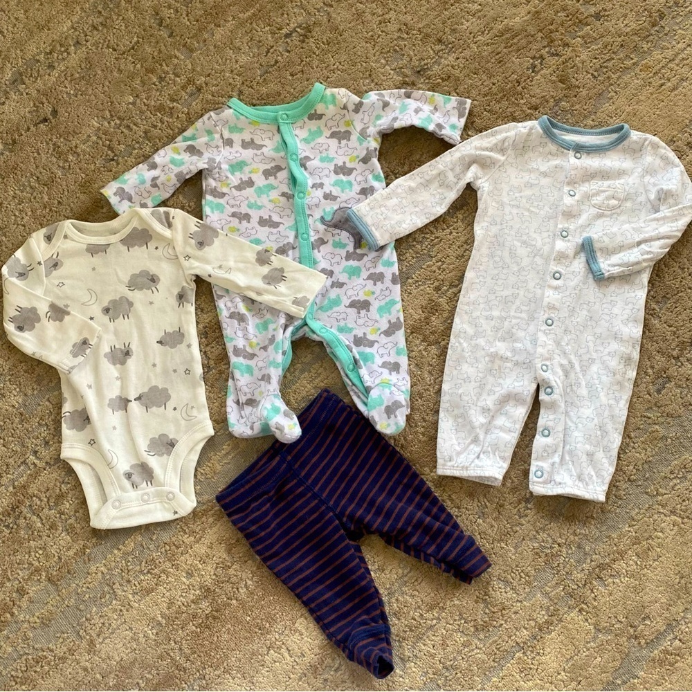 Carter’s 3 months Unisex Bundle of Sleepsuits Footsies Onesie Pants